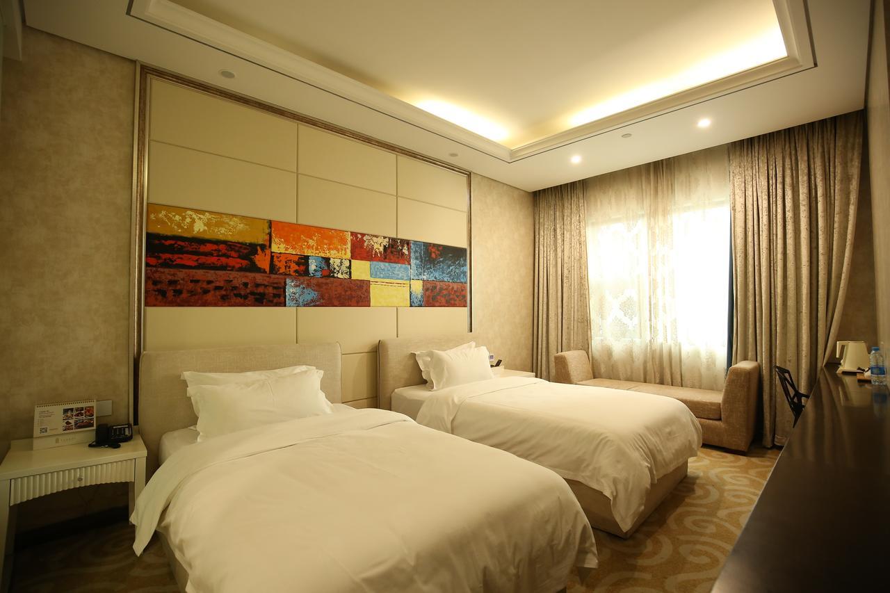Crown Crystal Hotel Shanghai Exterior photo