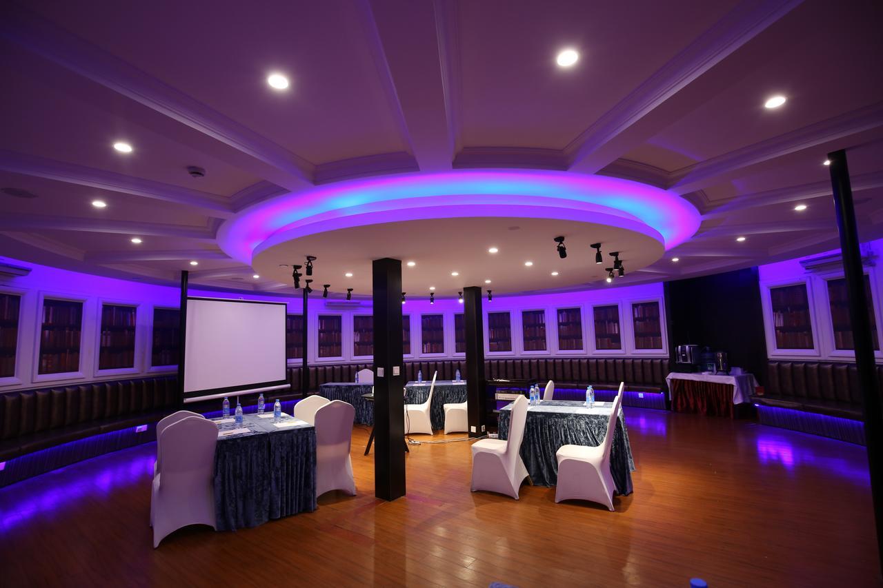 Crown Crystal Hotel Shanghai Exterior photo